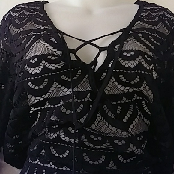 WOMENS LACE TOP SIZE M - Picture 2 of 8
